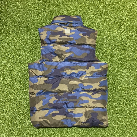 GAP full zip Puffer vest camo with pockets size small boys - Picture 3 of 7